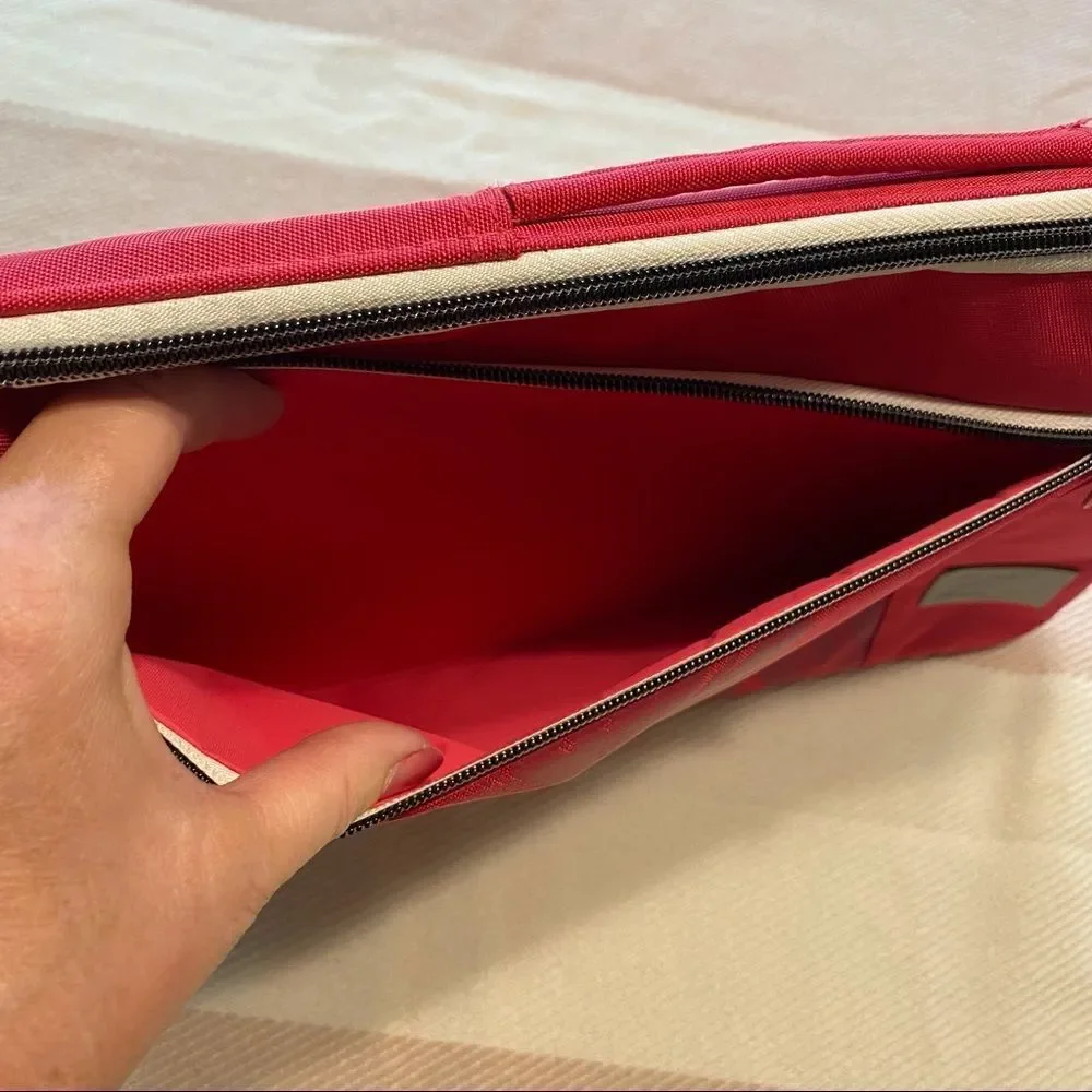 Golla Pink Padded Computer Case - Picture 8 of 12